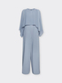Elegant suit with jumpsuit and cape image number 4