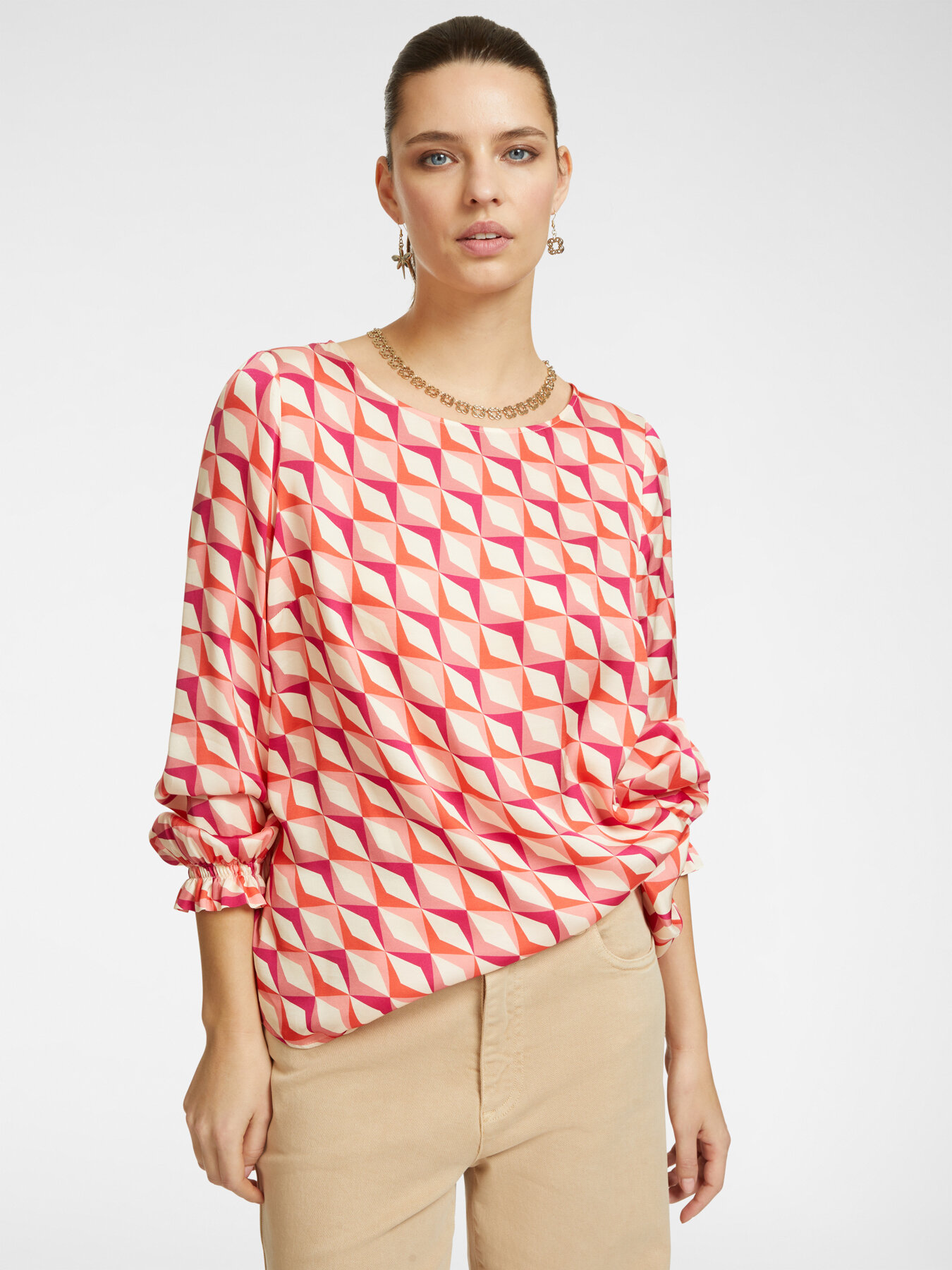 Blusa con estampado geométrico image number 0