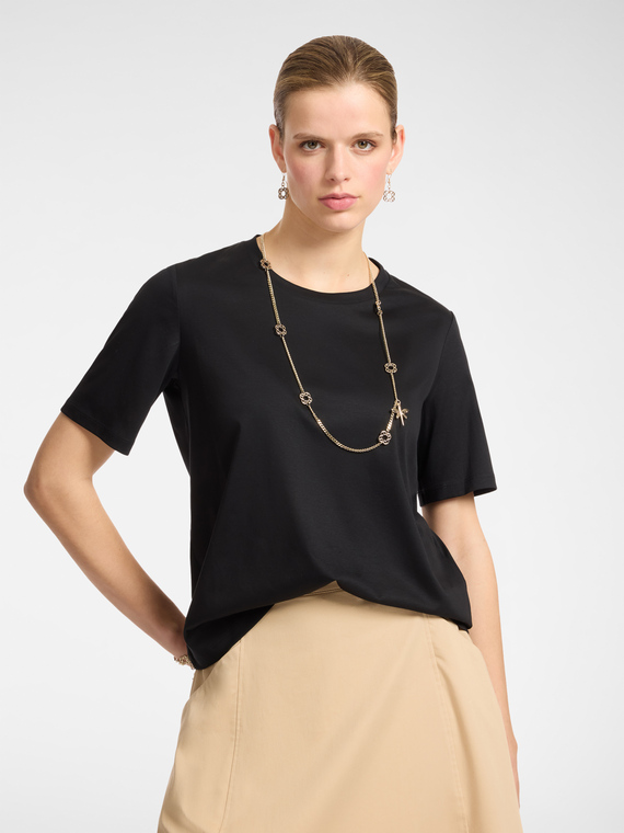 T-shirt with necklace