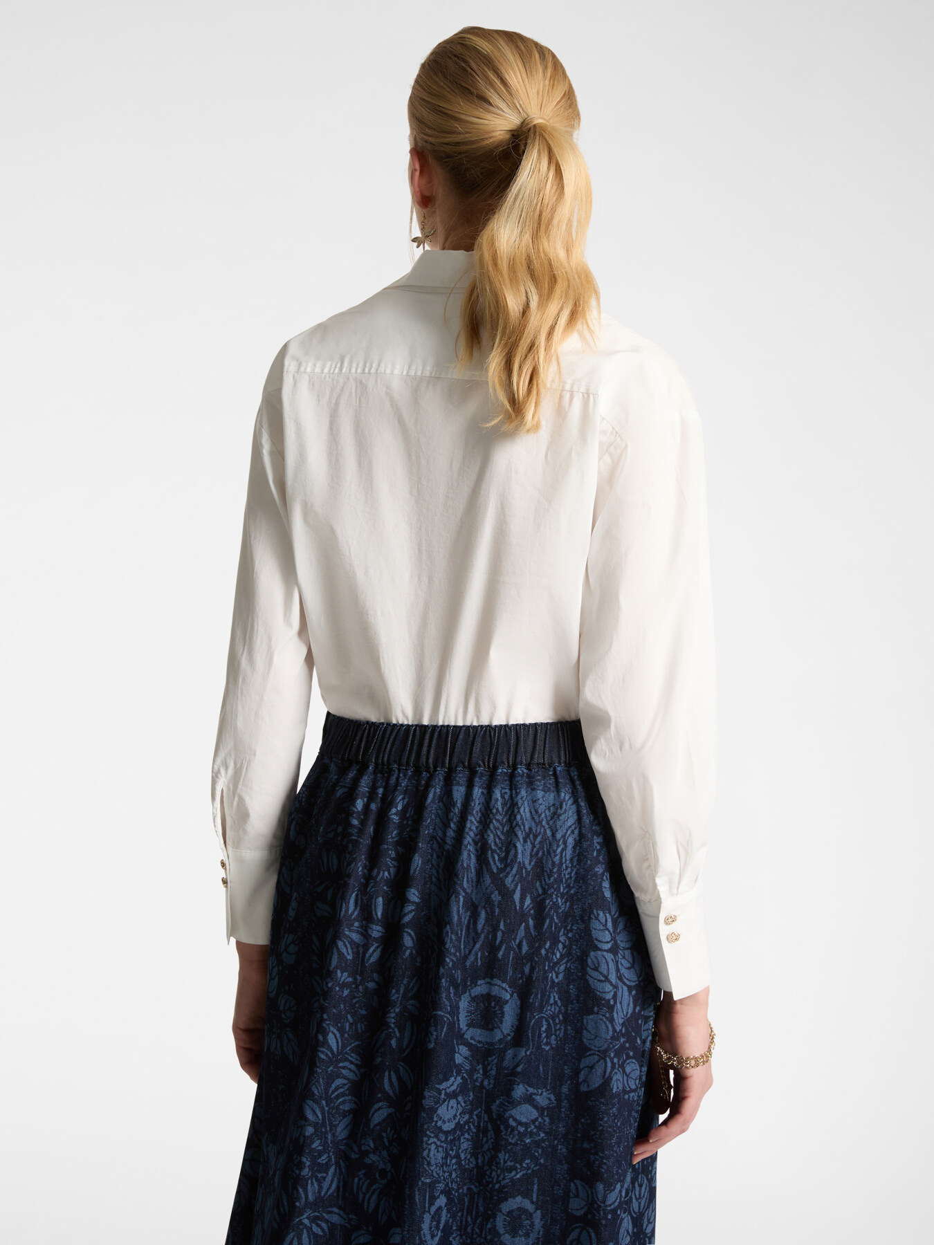 Chemise en tissu extensible image number 1