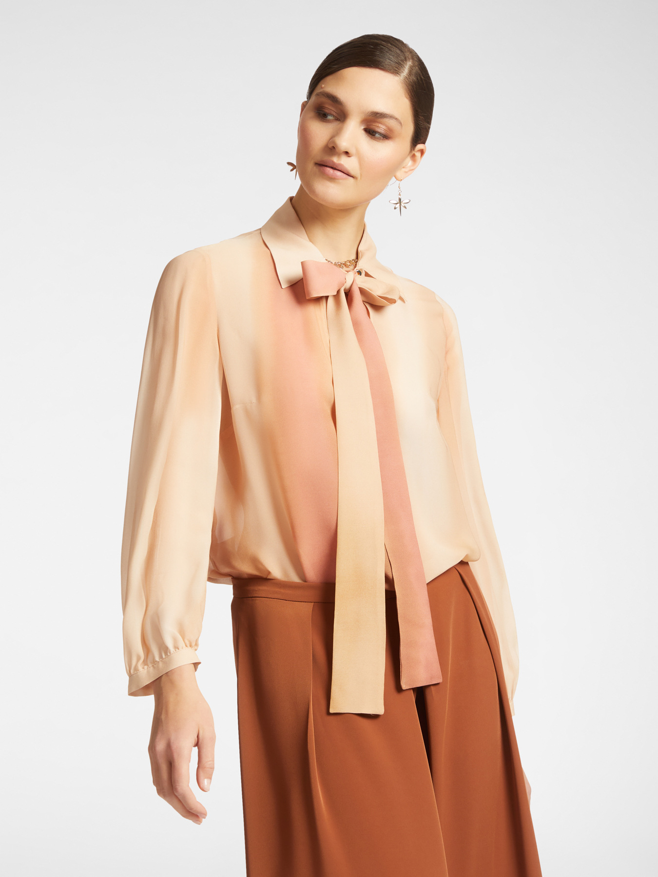Blusa en raso de color difuminado image number 0